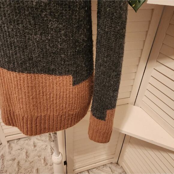 MADEWELL COLOR BLOCK TAN/GRAY ALPACA BLEND SWEATER SIZE MED - Picture 3 of 6